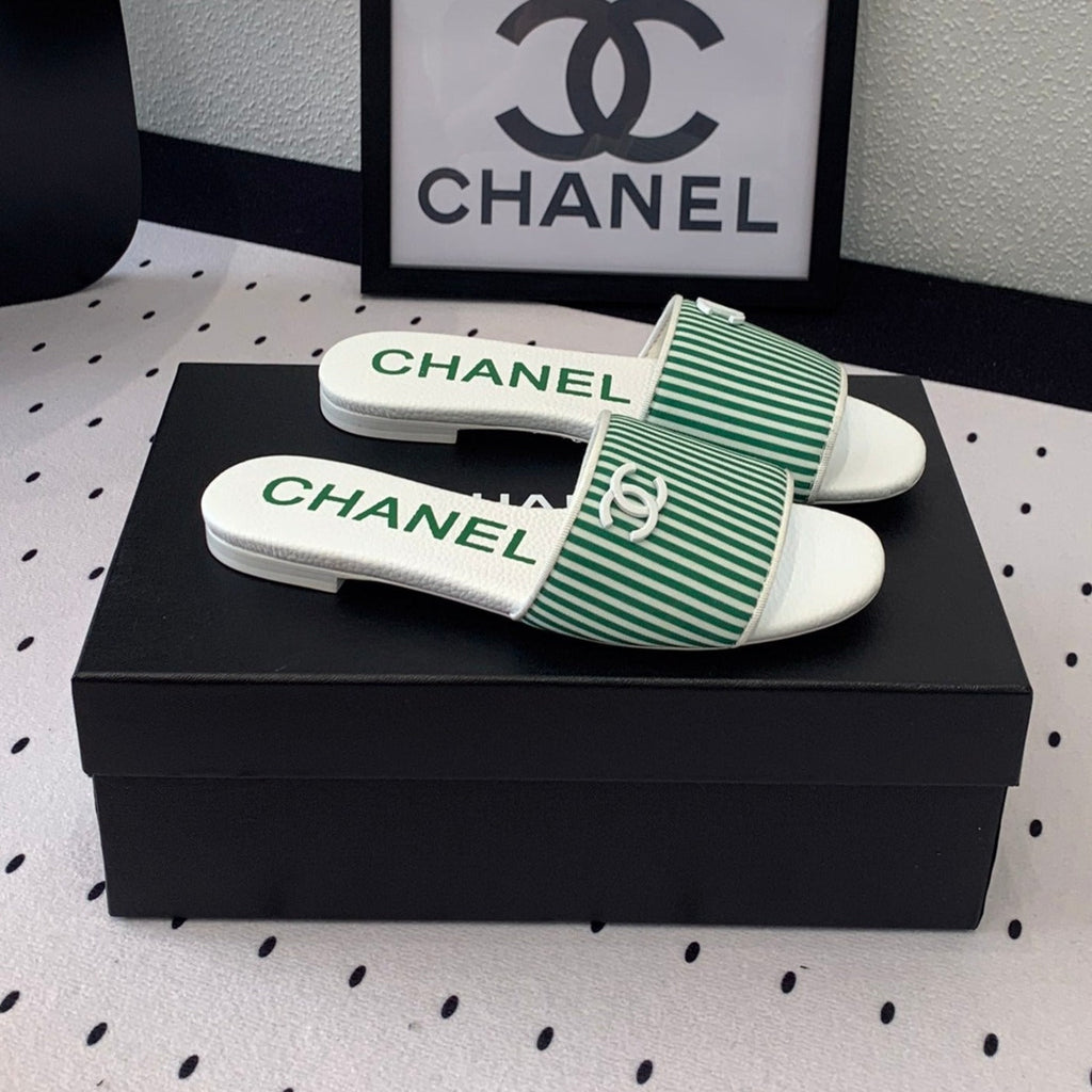 CHANEL MULES green LAMBSKIN