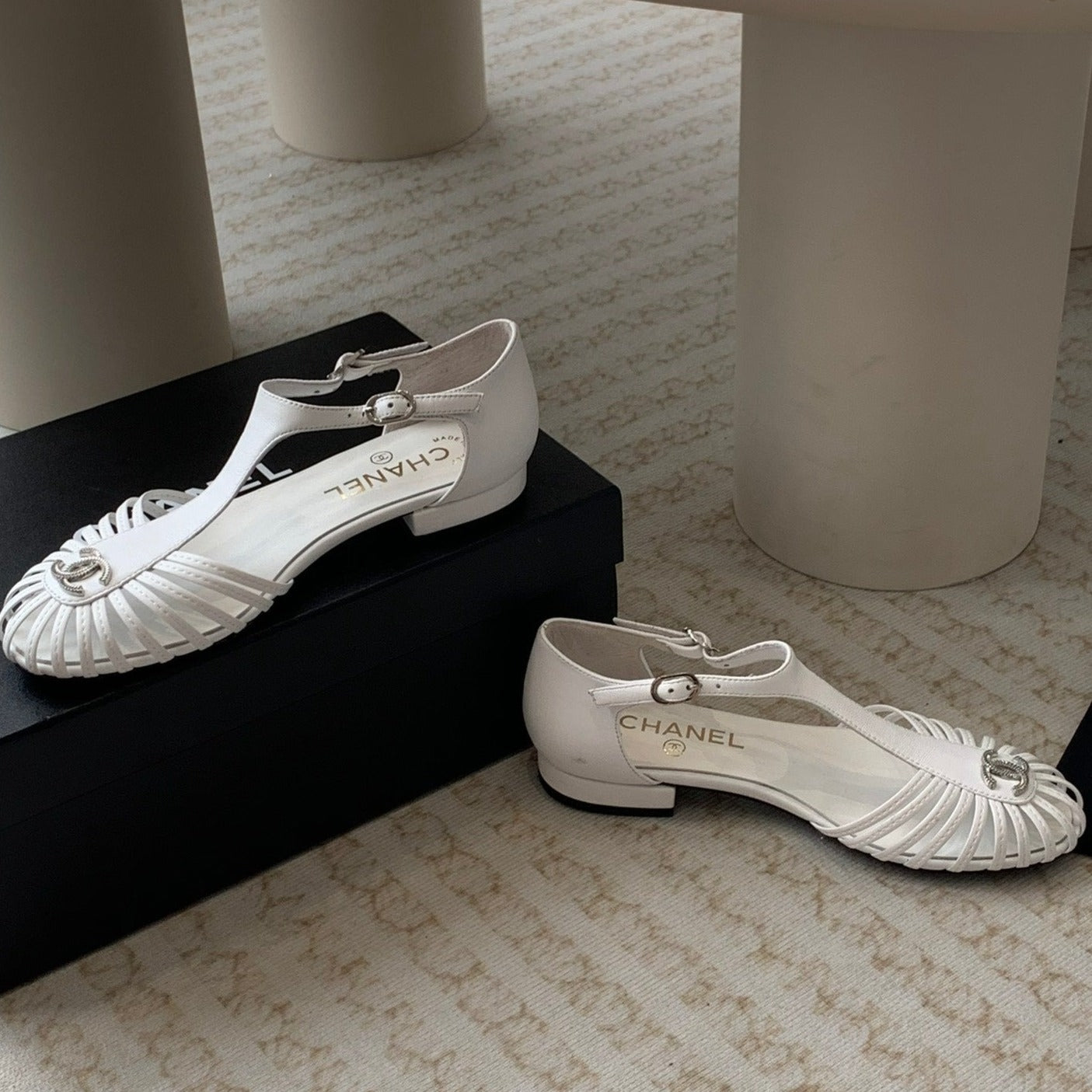 CHANEL Summer New Hollow Roman Sandals White Sheepskin